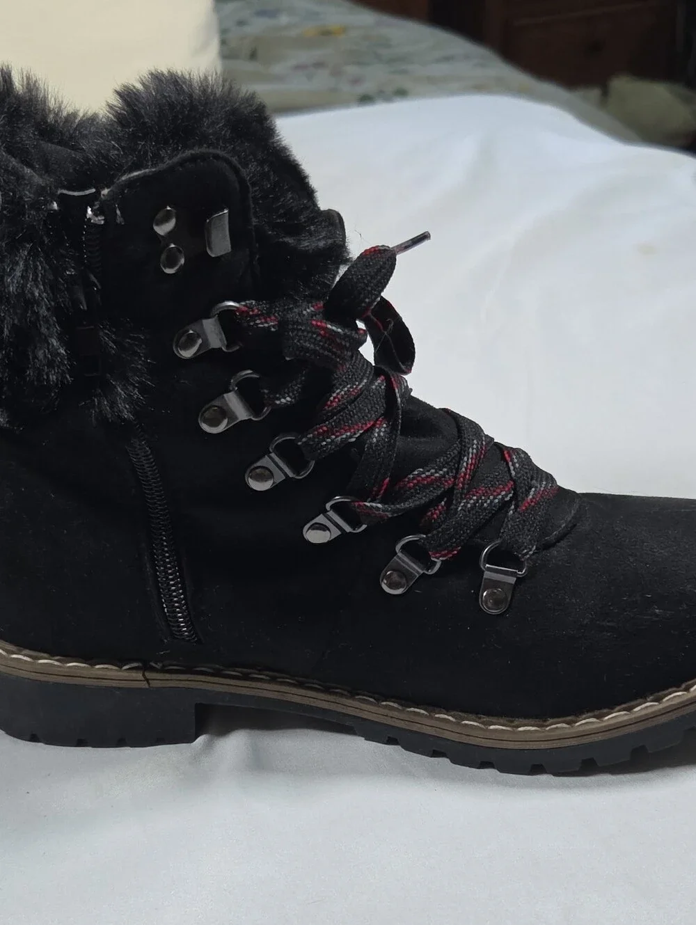 Catherine Malandrino Women's Black Hershey Faux Suede & Fur Lace Up Boots Sz 7.5